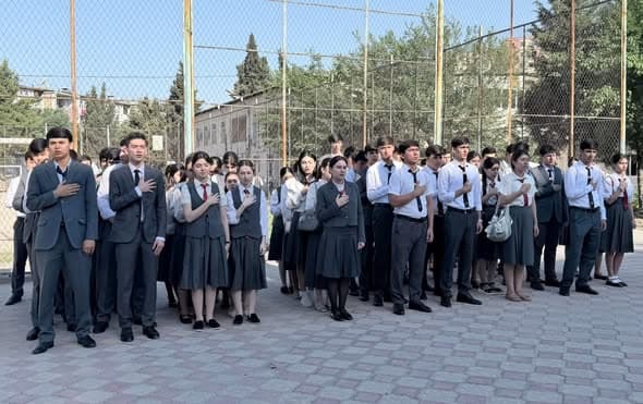 НАГРАЖДЕНИЕ УЧАЩИХСЯ 11 КЛАССОВ